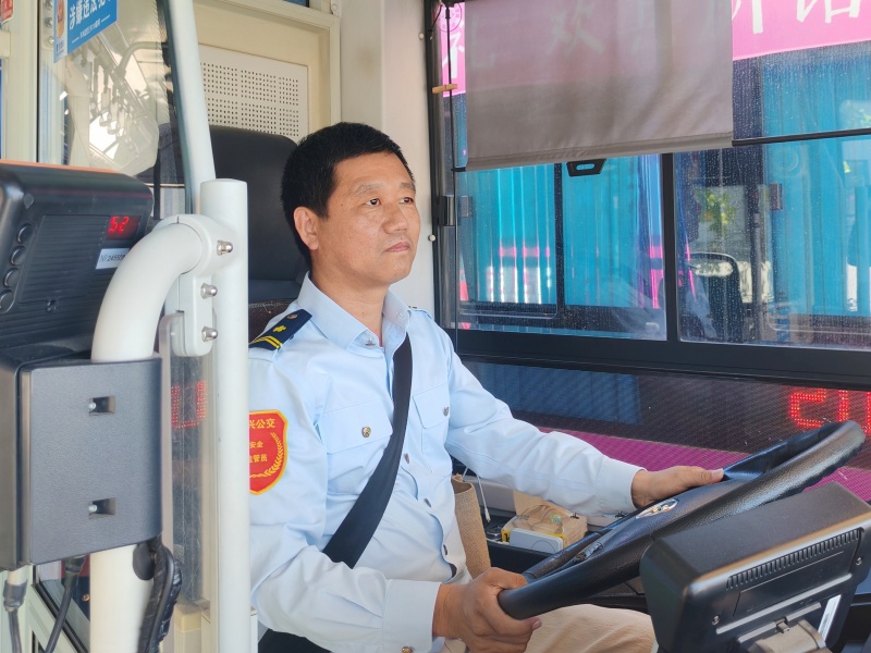 1756692490156277.jpg 駕駛員.jpg